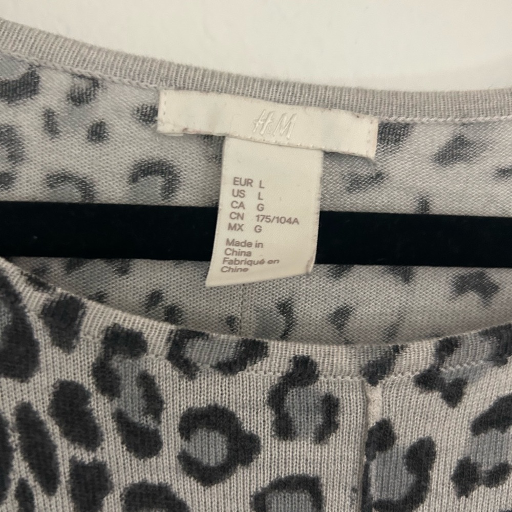 H&M Top - Picture 3 of 4